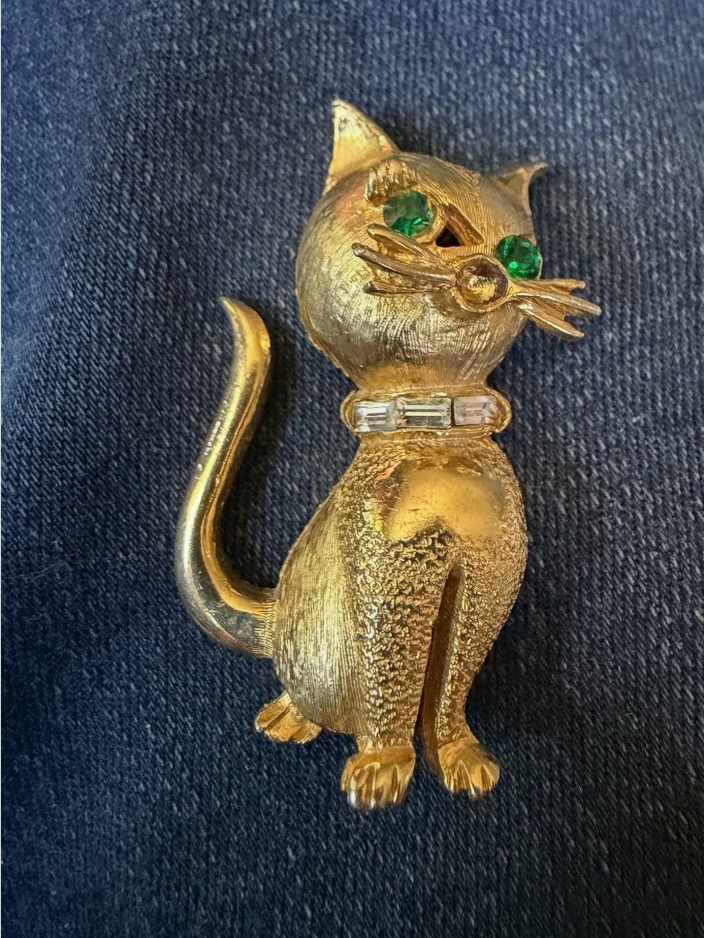 Vintage Pell Cat Brooch Green Eyes Rhinestone Collar GoldTone 1.75” Ht.